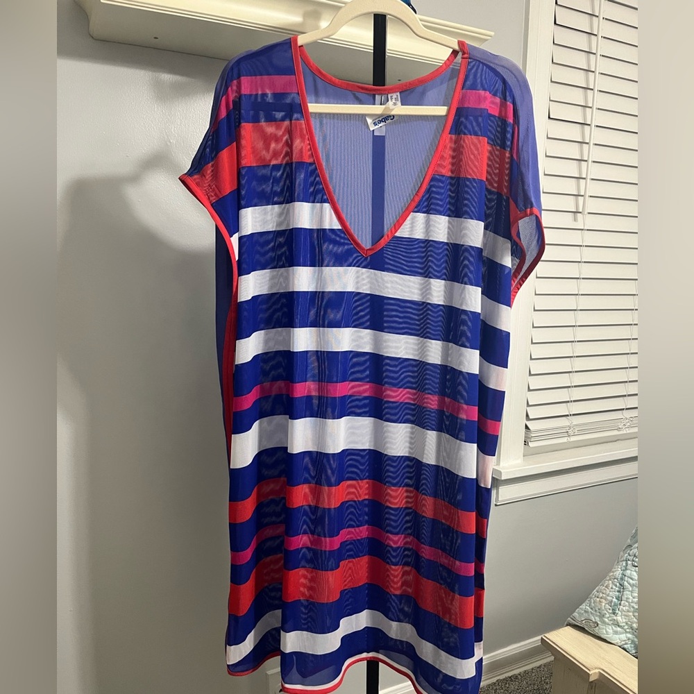 Women’s size 2X swim cover-up. New with tags. #402